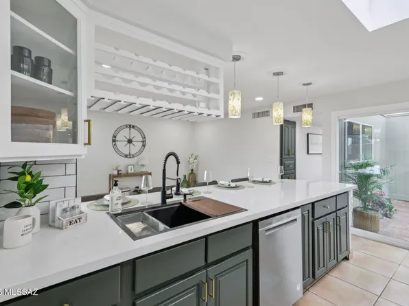 2811 W Maximilian Pl, Tucson, AZ 85741