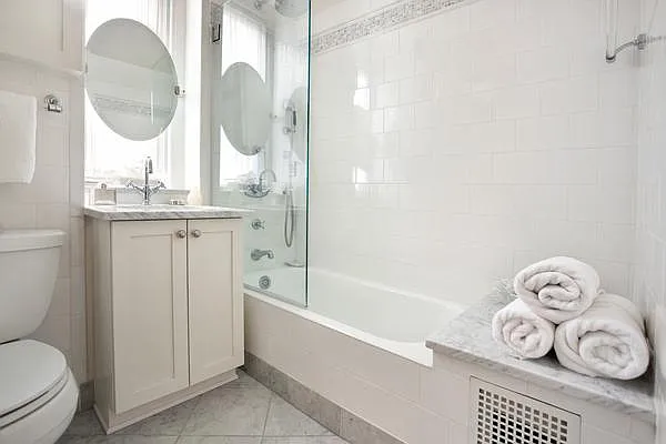 Sold by Level Group | media 12