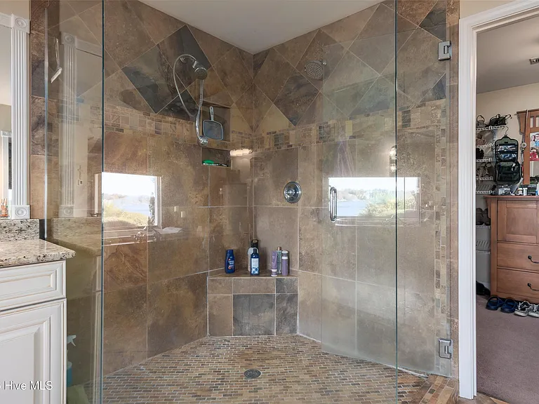 810 Madam Moores Ln #A — Photo 41