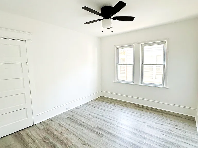 729 Merrick Ave — Photo 11