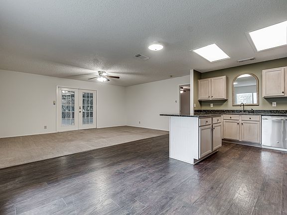 3rd image of 11094 Kimes Park Dr