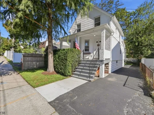31 Walnut St, Bloomfield Twp., NJ 07003