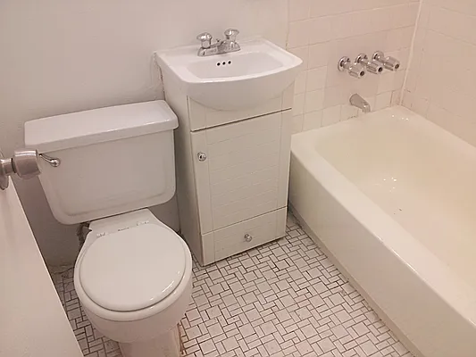 Sold by Big Apple NYC | media 21