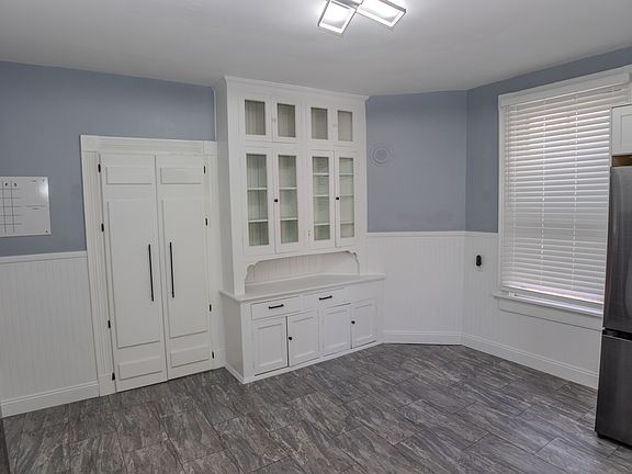 5th image of 3608 Burch Ave #2