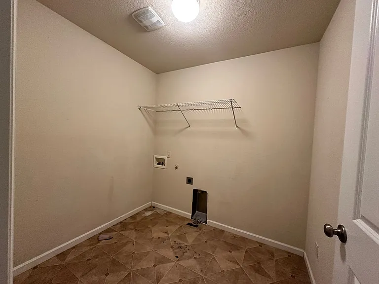 2687 Beehollow Ln NW — Photo 9