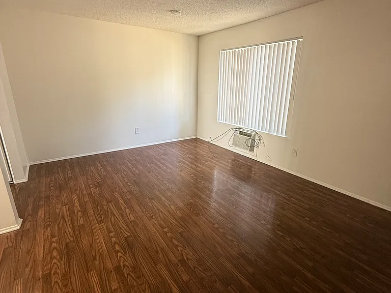 901 Palmbrook Dr #8 — Photo 3