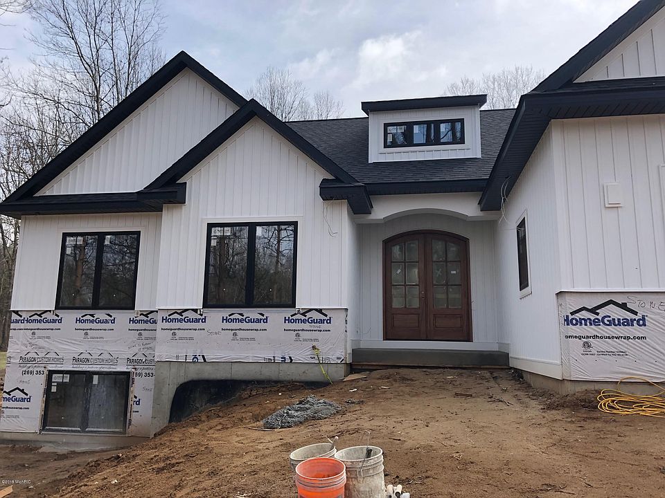 2nd image of 1135 Oshtemo Trce