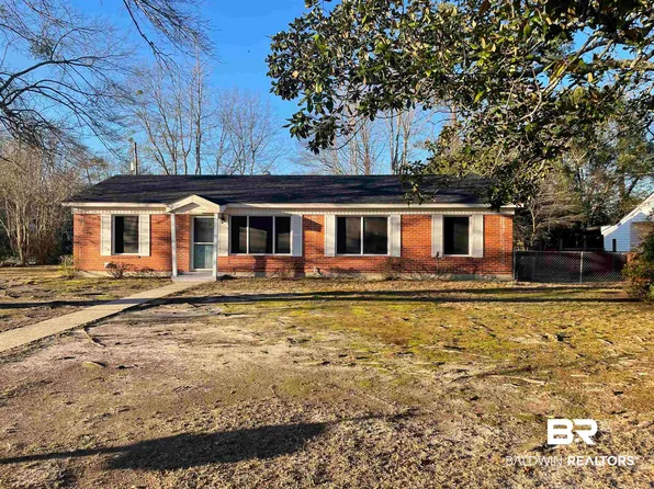 701 E Craig St, Atmore, AL 36502