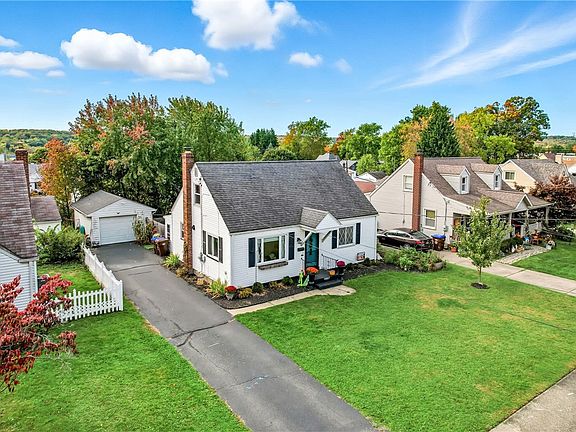 2nd image of 1067 Hadley Dr