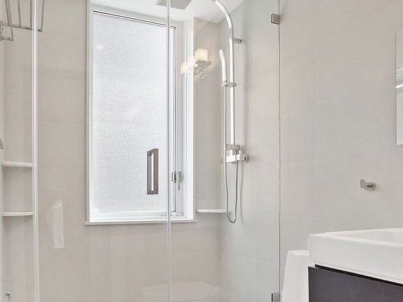 5th image of 245 E 54th St APT 5F