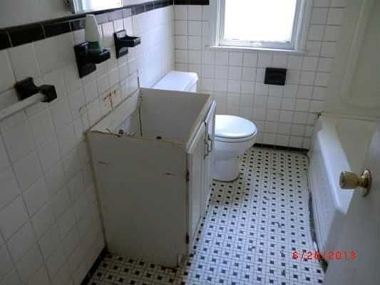 4th image of 16154 Lauder St