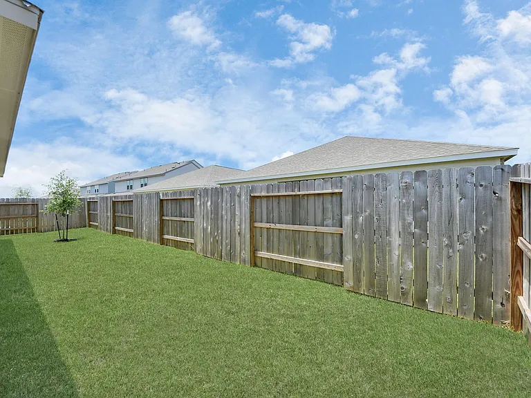 10304 Tuscan Valley Dr — Photo 35