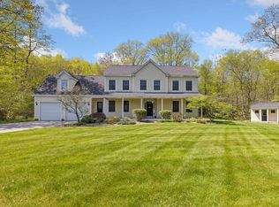 10 Heron Dr, York, ME 03909