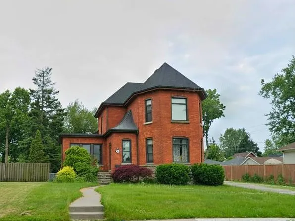 48 Clark St W, Leamington, ON N8H 1E7