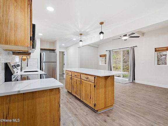 4th image of 43143 Riverview Dr APT 8