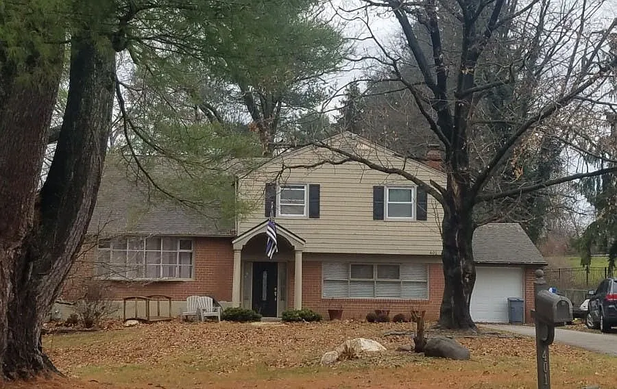 401 Hempstead Cir photo 1