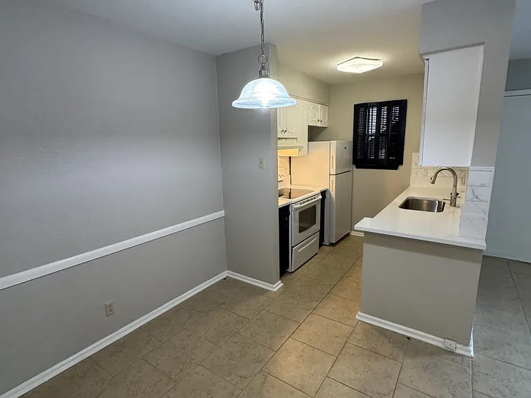 1045 Shook Ave #1-158 — Photo 10