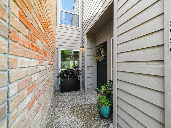 4th image of 5956 Woodway Place Ct