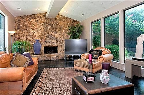 3rd image of 3115 Squireswood Dr