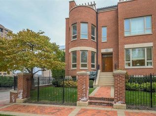 4926 Central St, Kansas City, MO 64112