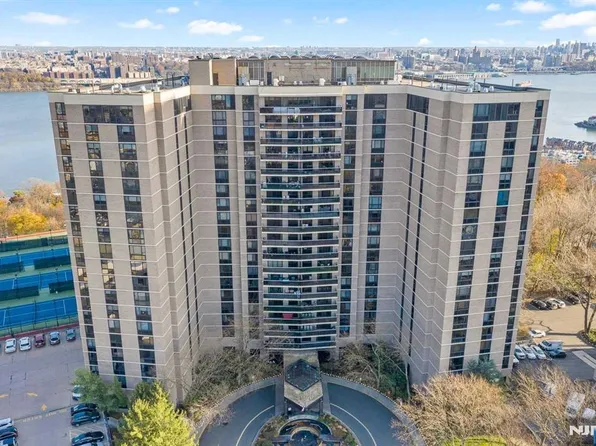 1512 Palisade Ave APT 14R, Fort Lee, NJ 07024