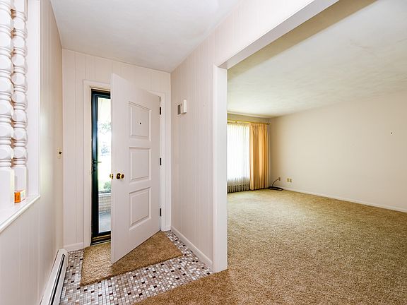 4th image of 1472 S Manor Dr