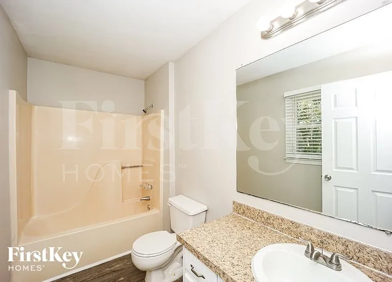 420 Freestone Dr — Photo 9