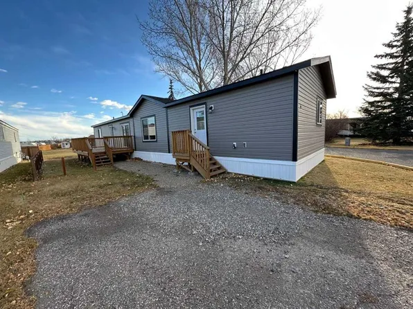 24 Homestead Way SE, High River, AB T1V 1J7
