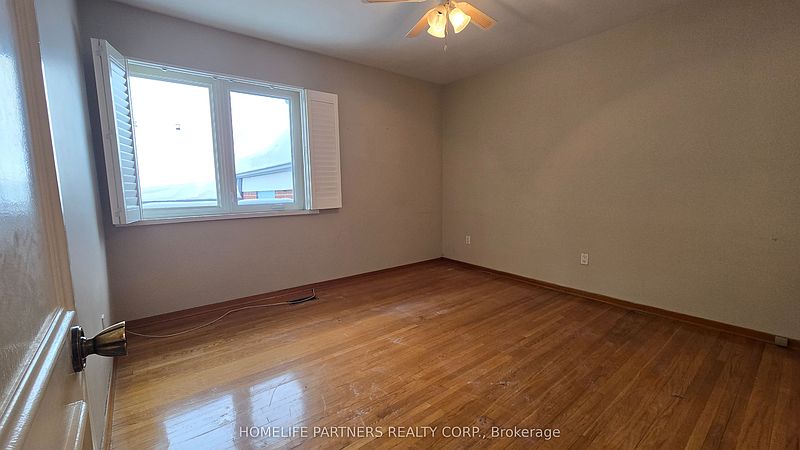 Toronto House for rent - 4 Bedrooms — photo 9