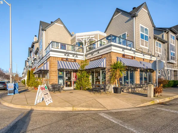 738 SE Fairwinds Loop, Vancouver, WA 98661