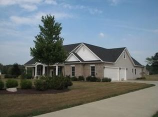 9397 Grand Oak Dr, Amherst, OH 44001