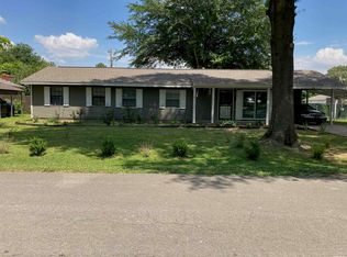 806 N 8th St, Augusta, AR 72006