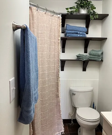 300 N Park St #2 — Photo 4