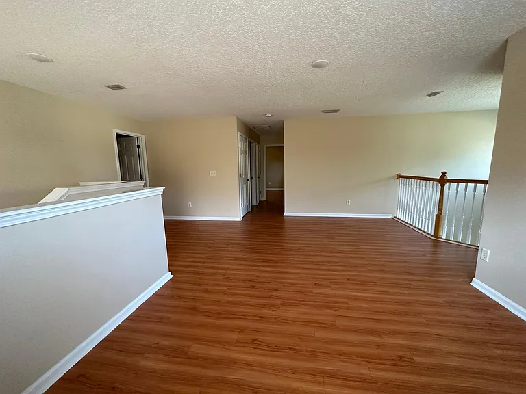 617 Spruce Creek Rd — Photo 10