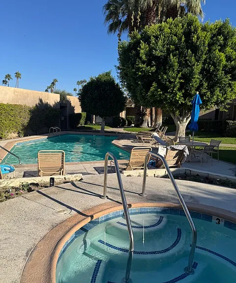 Pool & spa steps away.