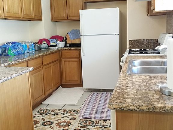 5th image of 6228 Meadowgrass Ln