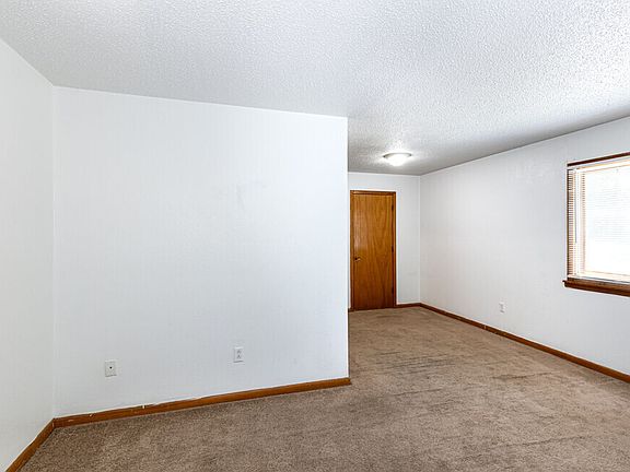 5th image of 1015 Southpark Dr #2