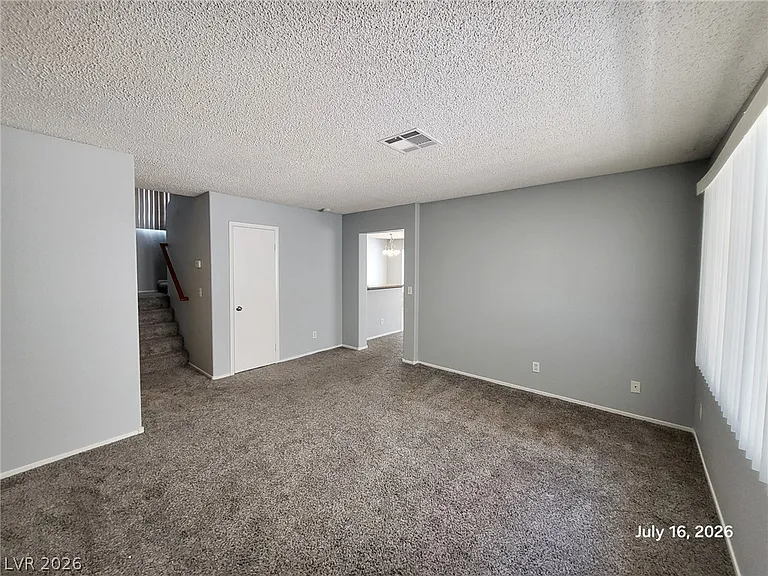 9404 Hershey Ln — Photo 4
