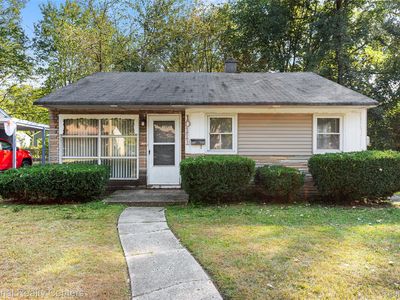 10111 Corning St, Oak Park, MI, 48237