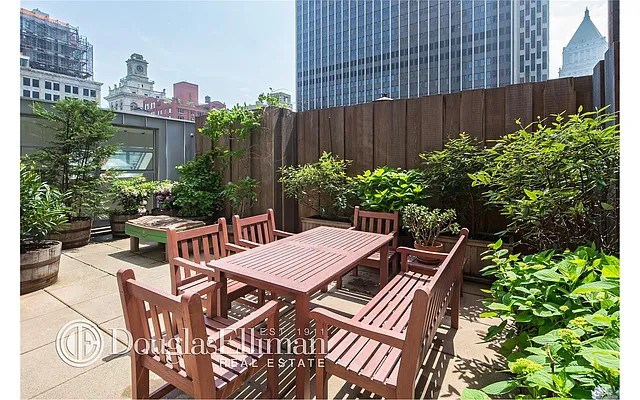 Sold by Douglas Elliman | media 22