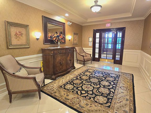 4th image of 10510 Rosegate Ct Unit 301