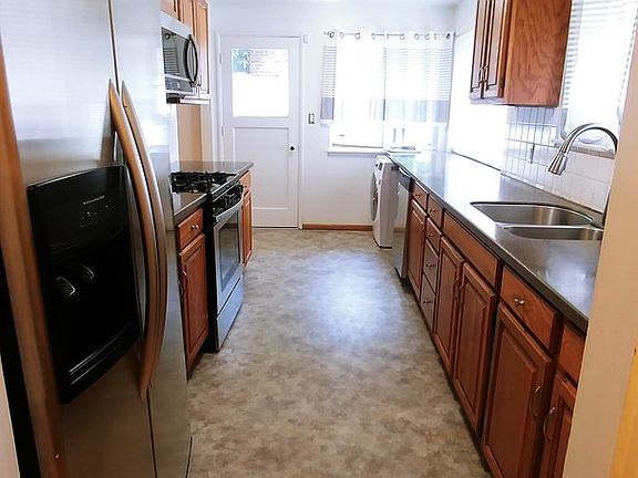 3rd image of 2332 N Winnifred St