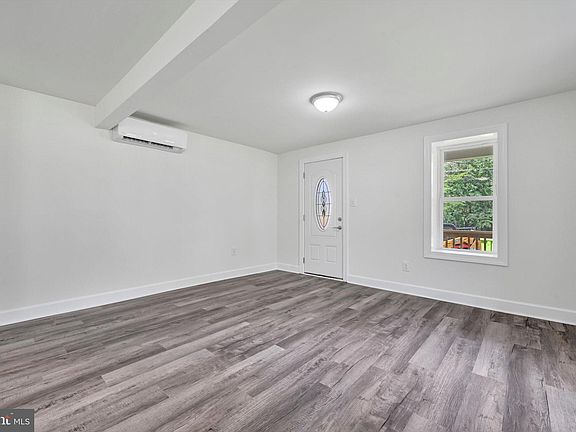 5th image of 161 Railroad St