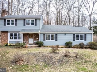 1 Pinewood Dr, Downingtown, PA 19335