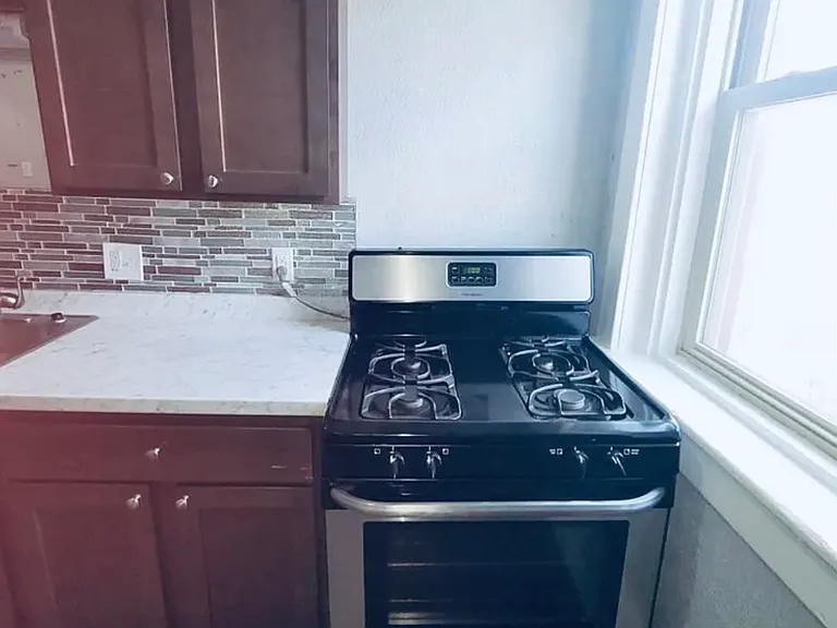 128 Auburn Ave #4 — Photo 3
