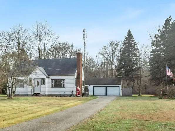 4383 W Water St, Port Huron, MI 48060