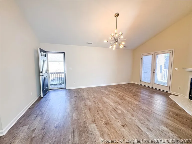 499 Coronation Dr — Photo 11