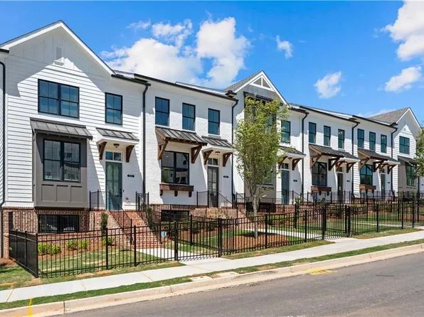 630 Skytop Dr #157, Cumming, GA 30040