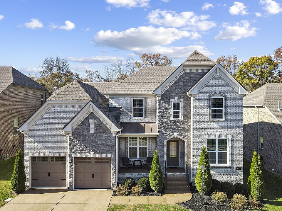 1st image of 424 Warren Hill Dr