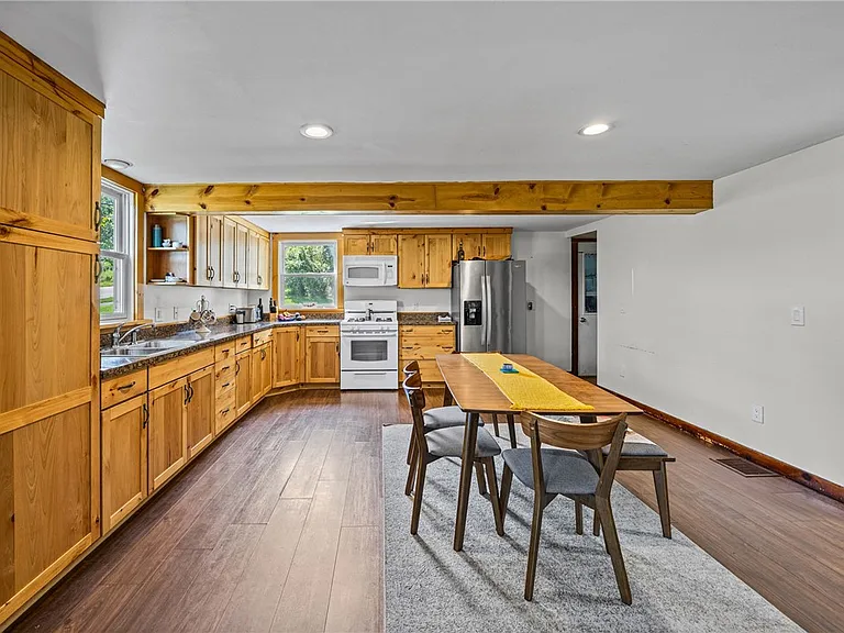 393 Mendon Center Rd — Photo 10